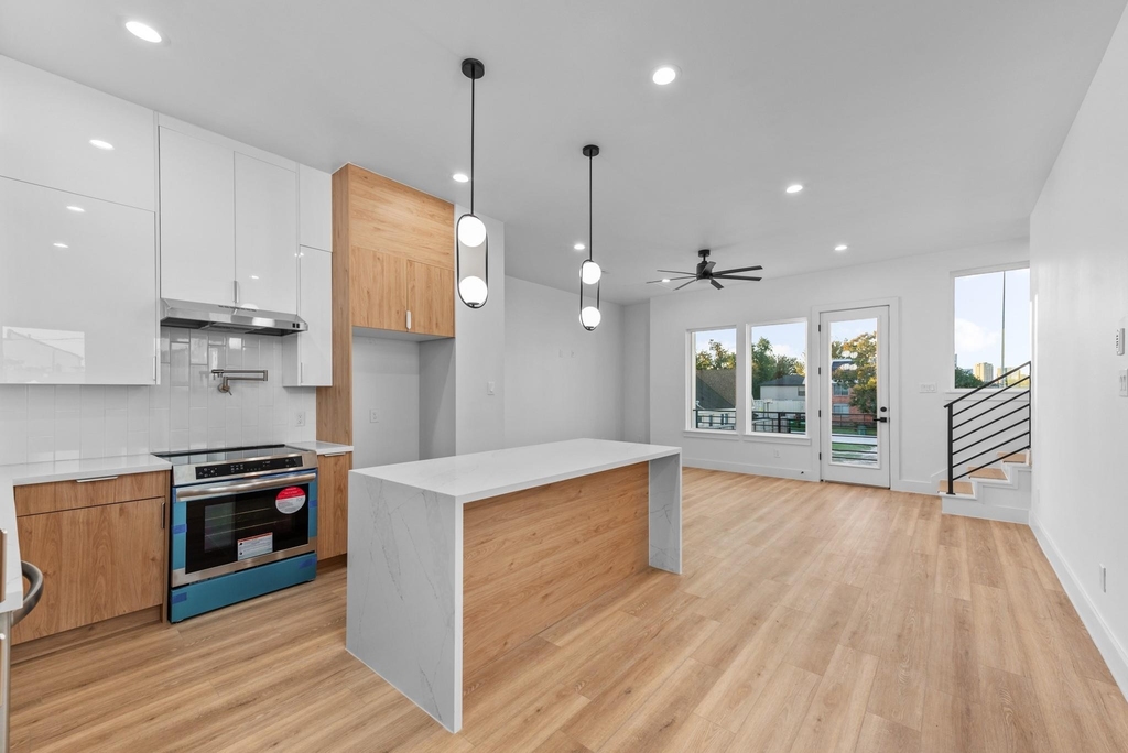 2314 Barbee Street - Photo 4