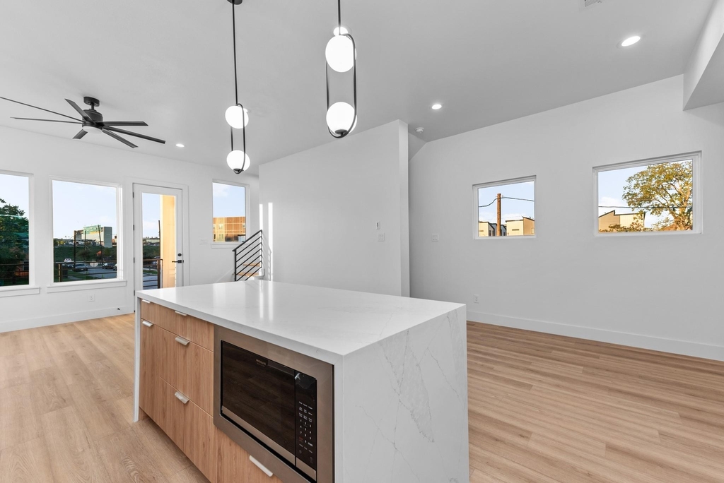 2314 Barbee Street - Photo 6