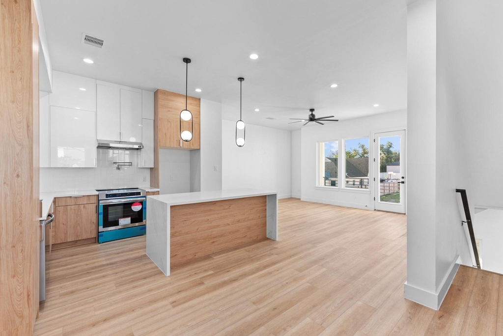 2314 Barbee Street - Photo 7
