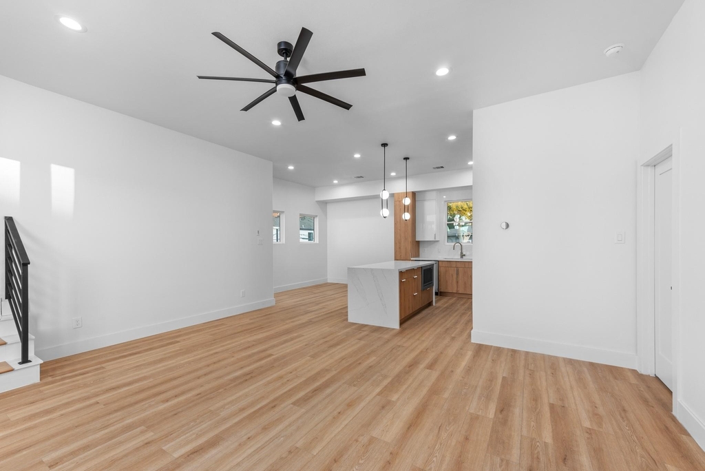 2314 Barbee Street - Photo 2