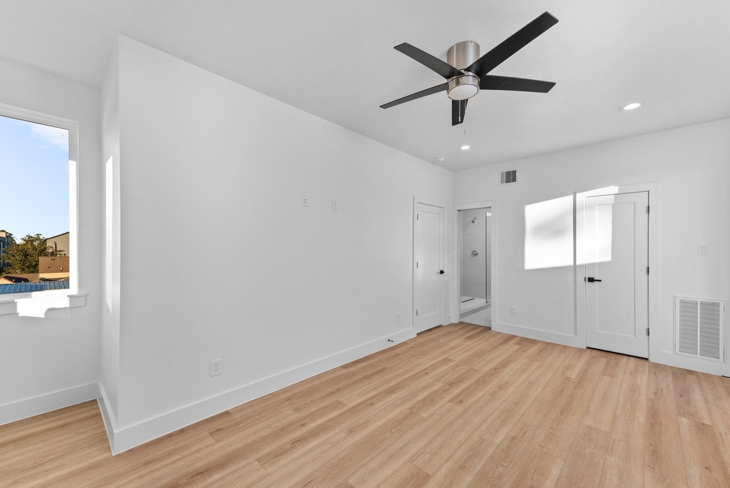 2314 Barbee Street - Photo 14