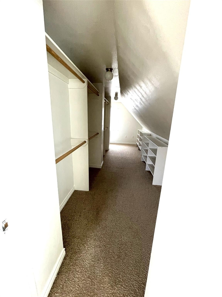 4122 Drake Street - Photo 4