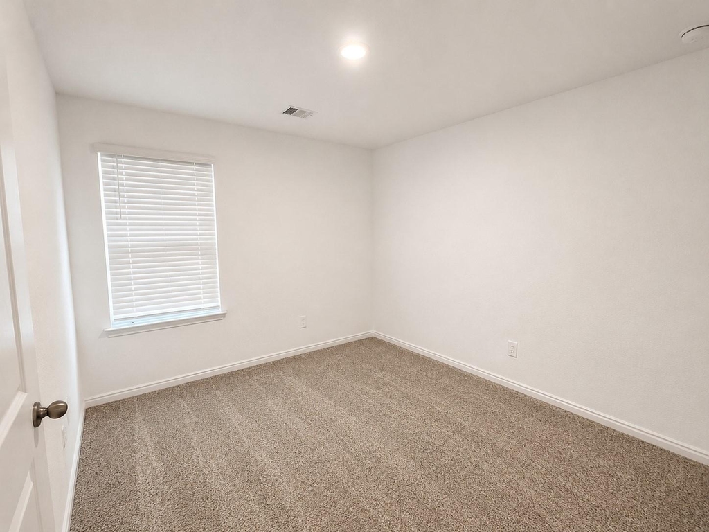 1930 Legacy Hills Drive - Photo 15