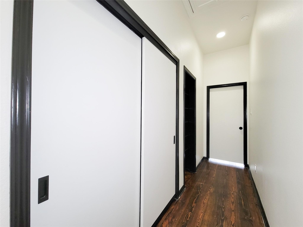1904 Davis Street - Photo 23
