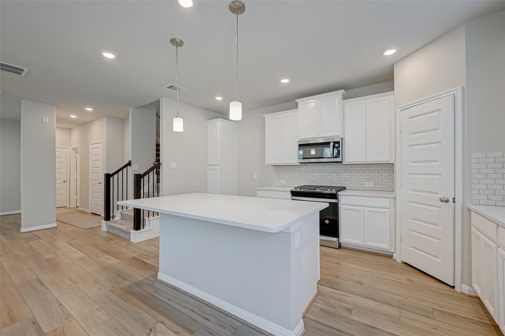 1526 Lakeline Oak Drive - Photo 7