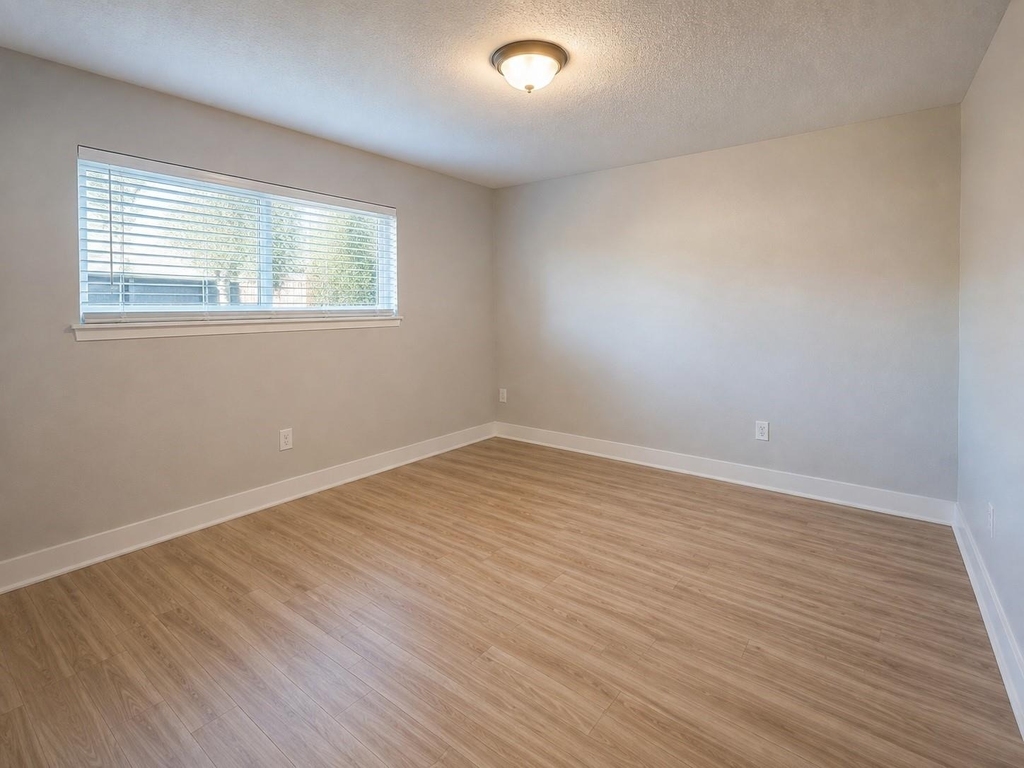 8004 Beechnut Street - Photo 3