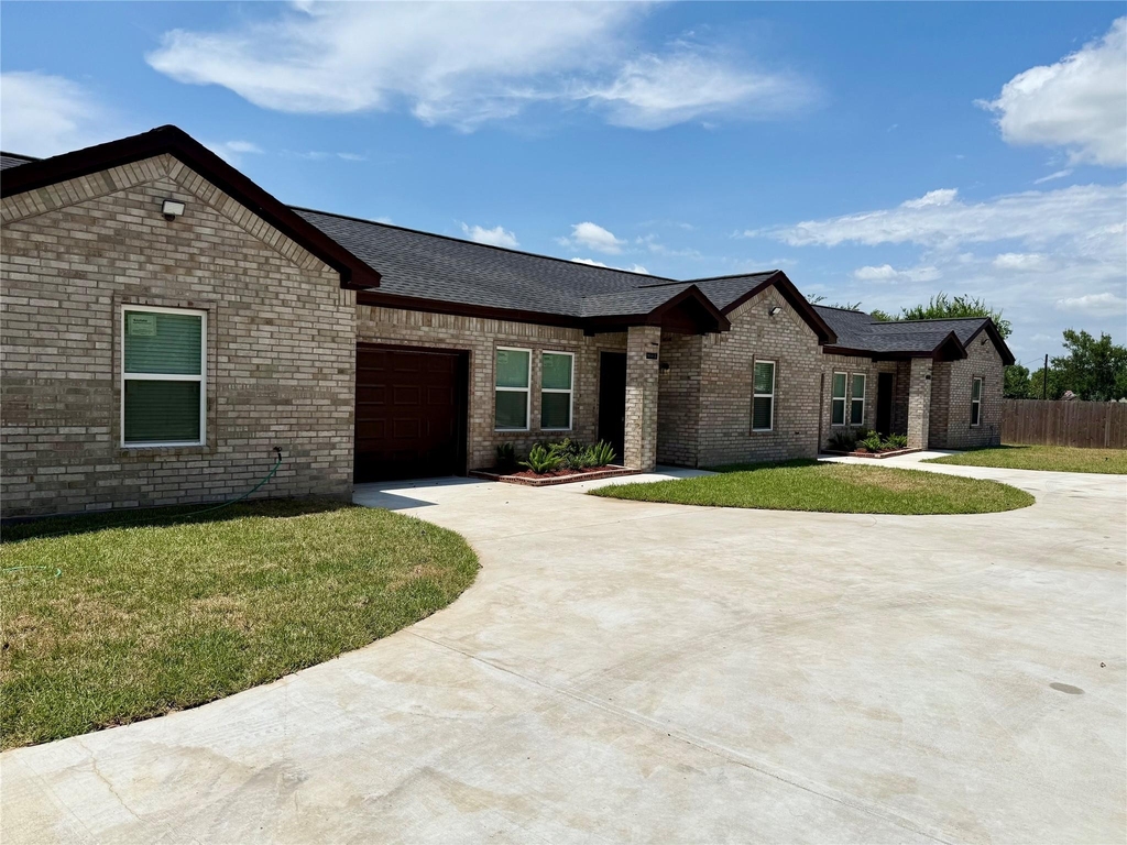 9508 Quaker Court - Photo 0
