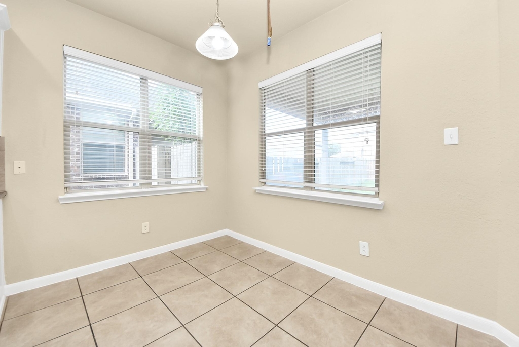 6106 Grassy Haven Lane - Photo 5