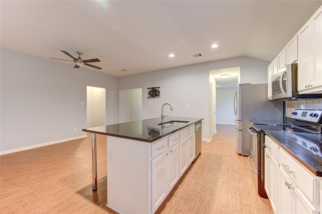 503 W Linney Street - Photo 21