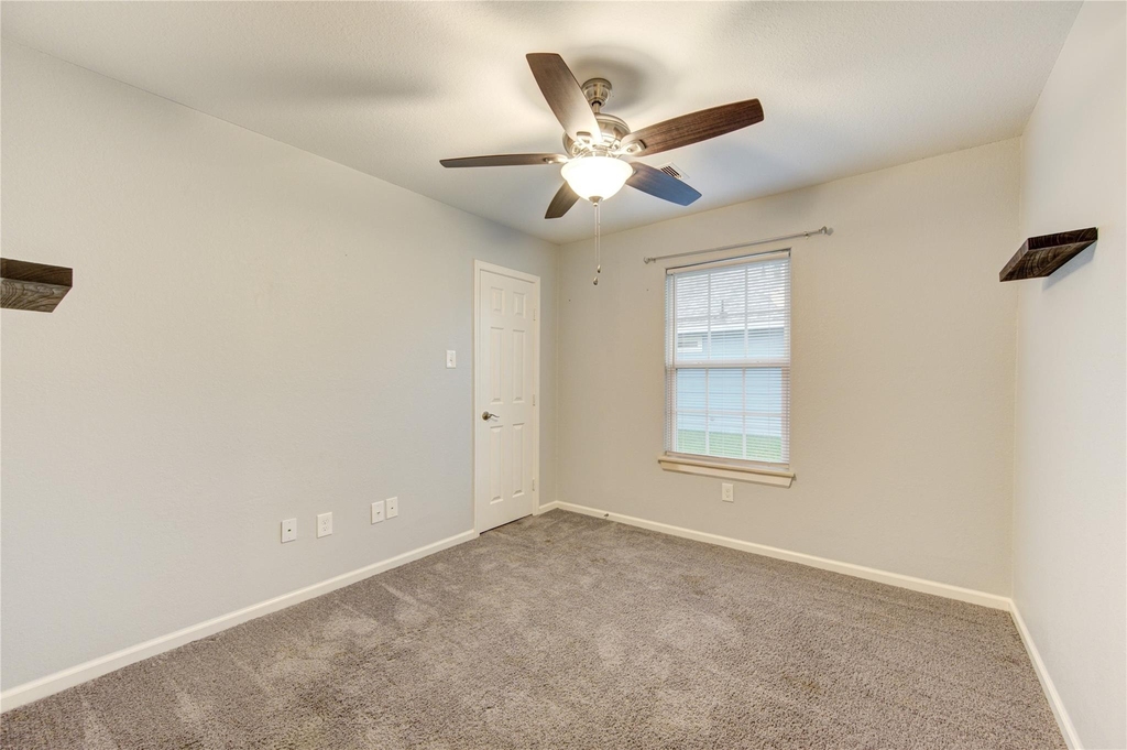 503 W Linney Street - Photo 25