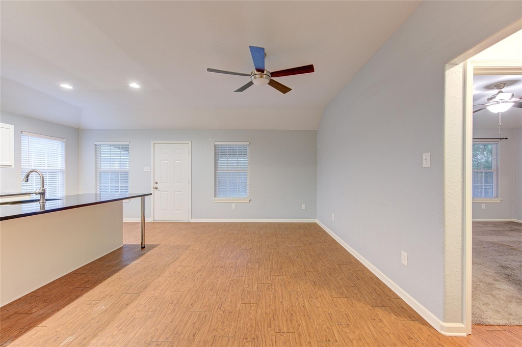 503 W Linney Street - Photo 13