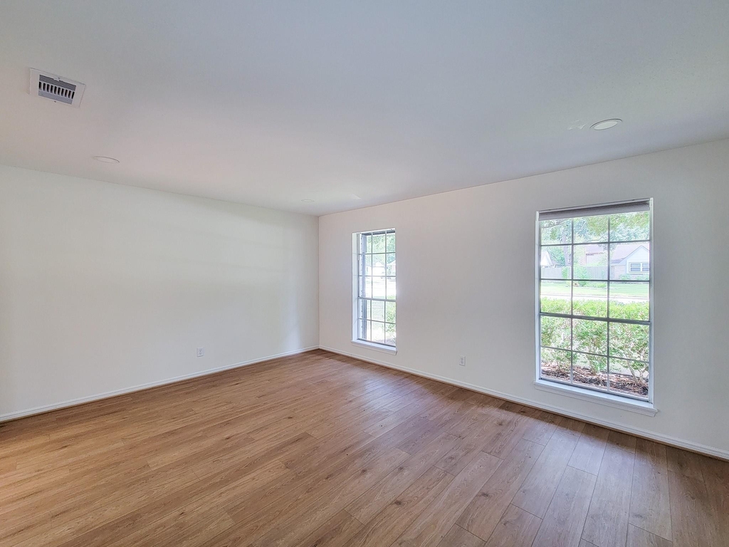 3930 Cypress Hill Drive - Photo 8