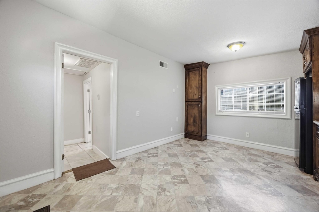 9430 E Avenue K - Photo 7