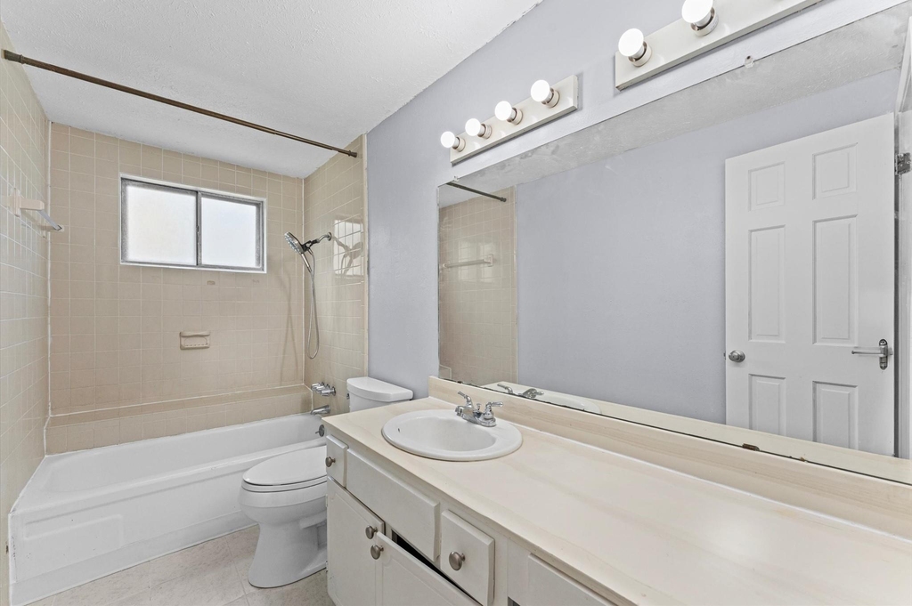 11914 Meadowtrail Lane - Photo 12
