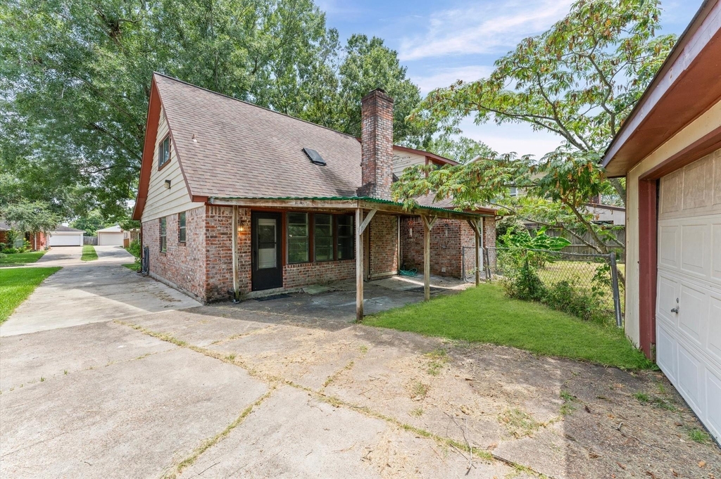 11914 Meadowtrail Lane - Photo 2
