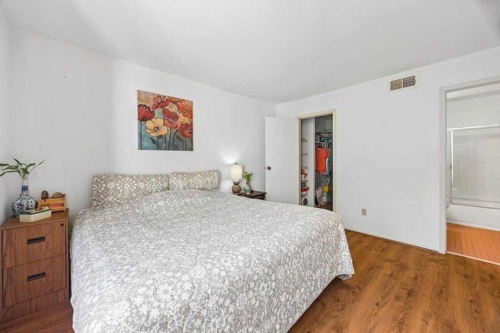 6602 Harbor Town Drive - Photo 3