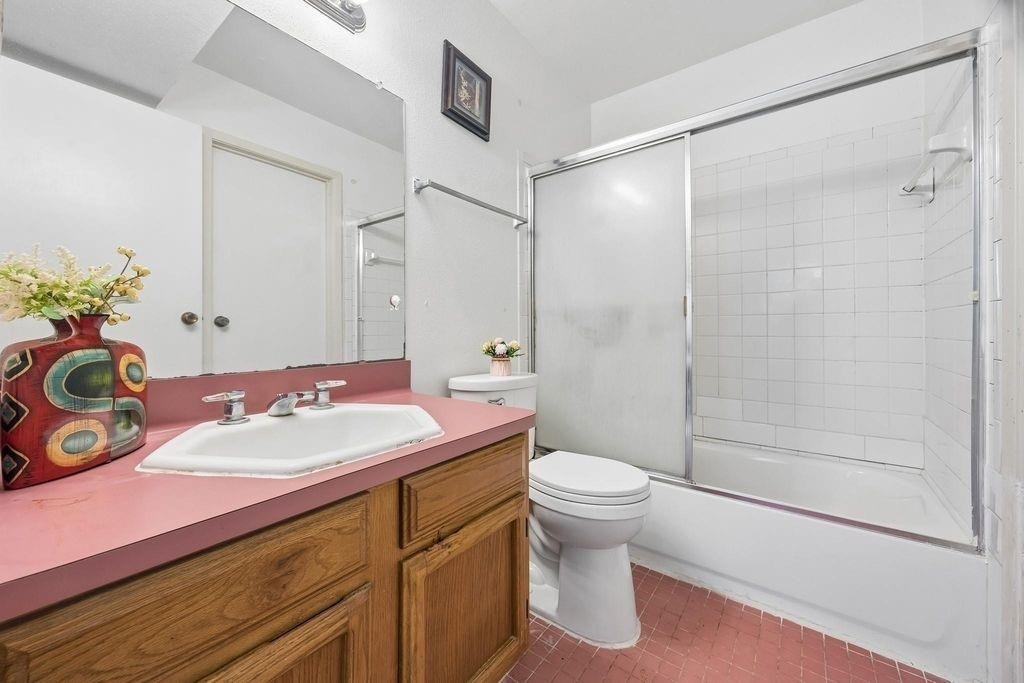6602 Harbor Town Drive - Photo 2