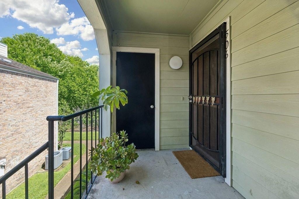 6602 Harbor Town Drive - Photo 6