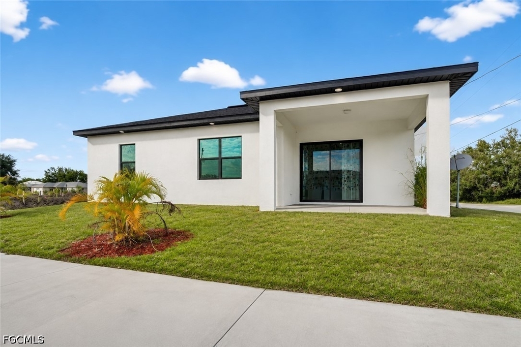 2513 69th Street W - Photo 1