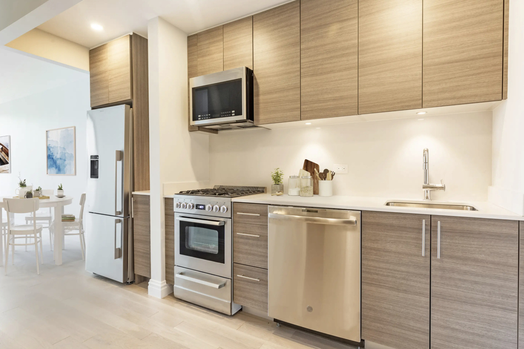  West 48th Street - Photo 2
