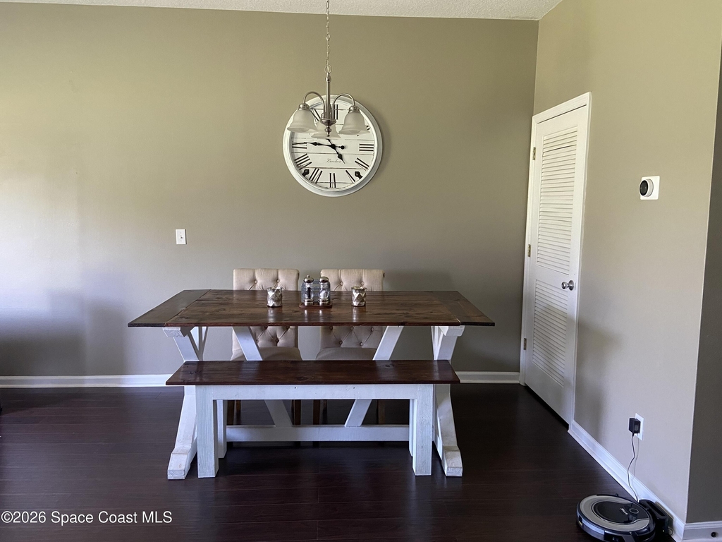 2630 Revolution Street E - Photo 9