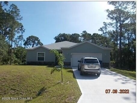 849 Ne Chello Avenue Ne - Photo 0