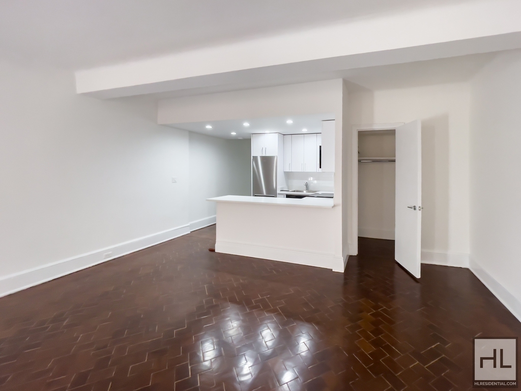 West 73rd Street - Photo 1
