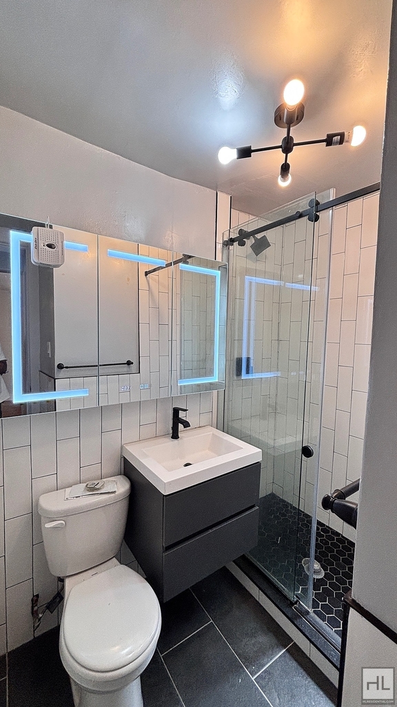 East 58 Street - Photo 5