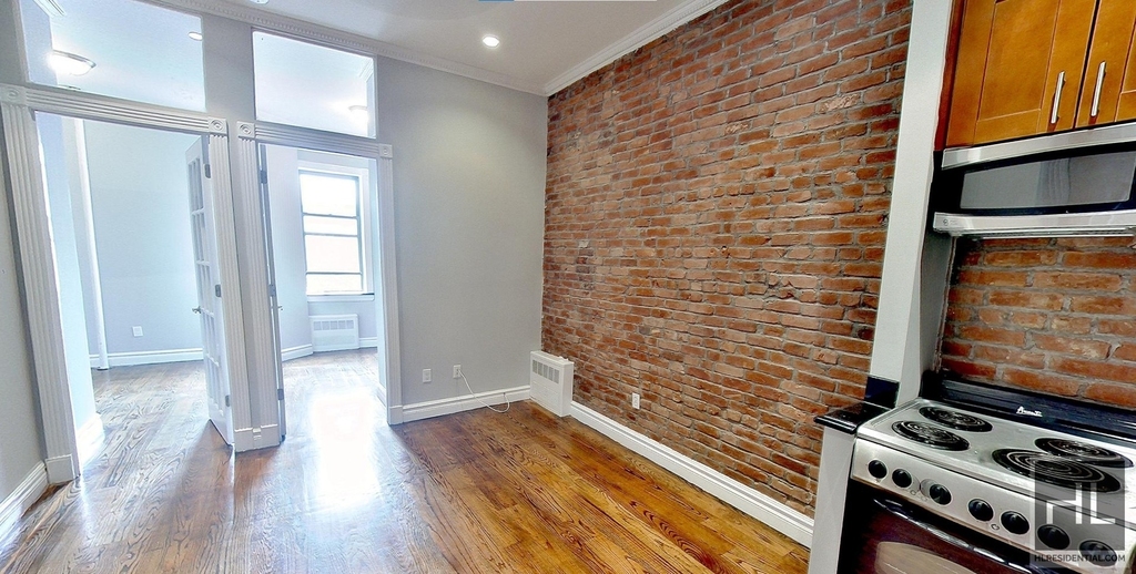 West 14 Street - Photo 1