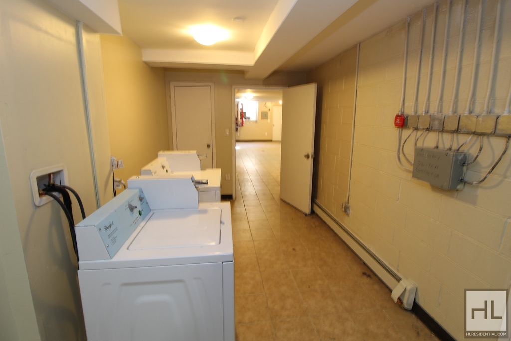 Dekalb Avenue - Photo 9