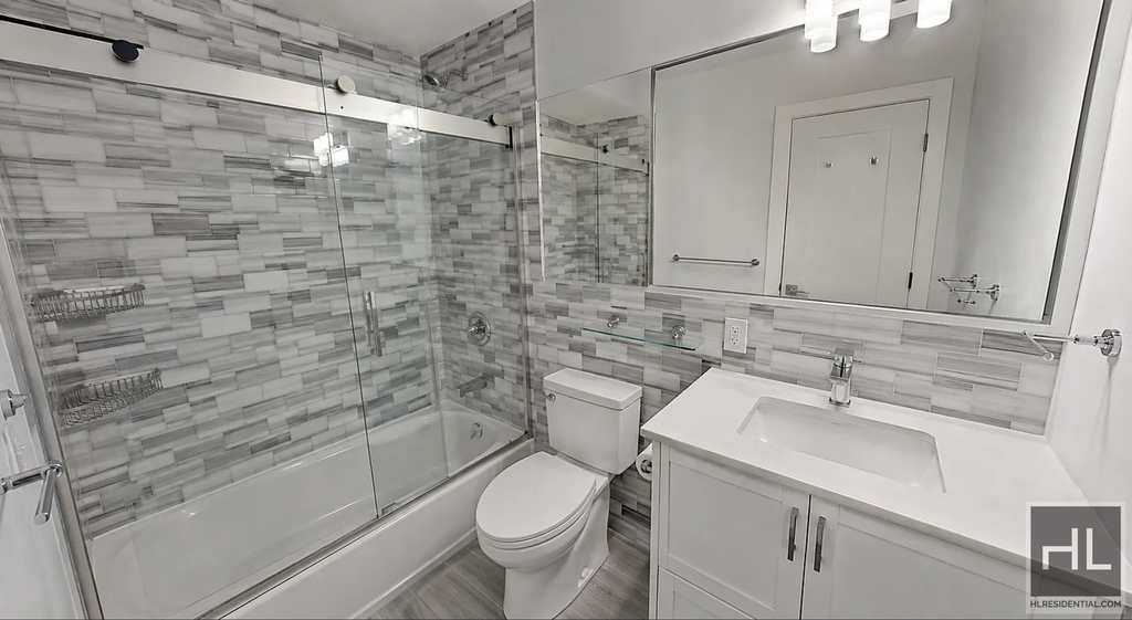 East 5 Street - Photo 4