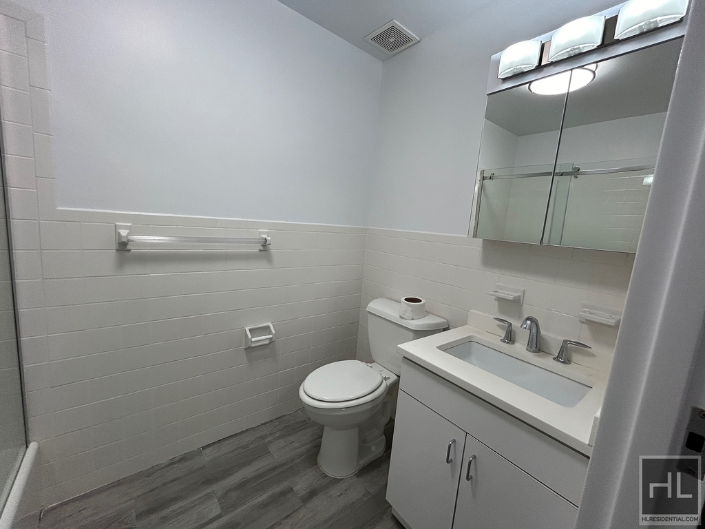 West 73rd Street - Photo 3