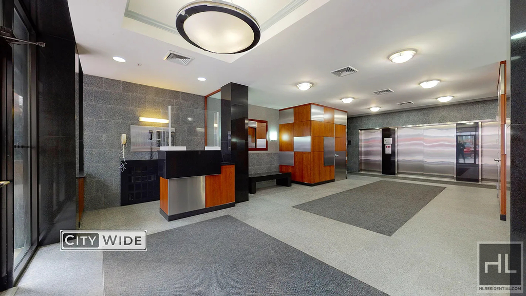 East 69 Street - Photo 11