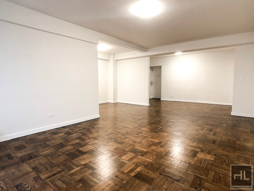 East 69 Street - Photo 2