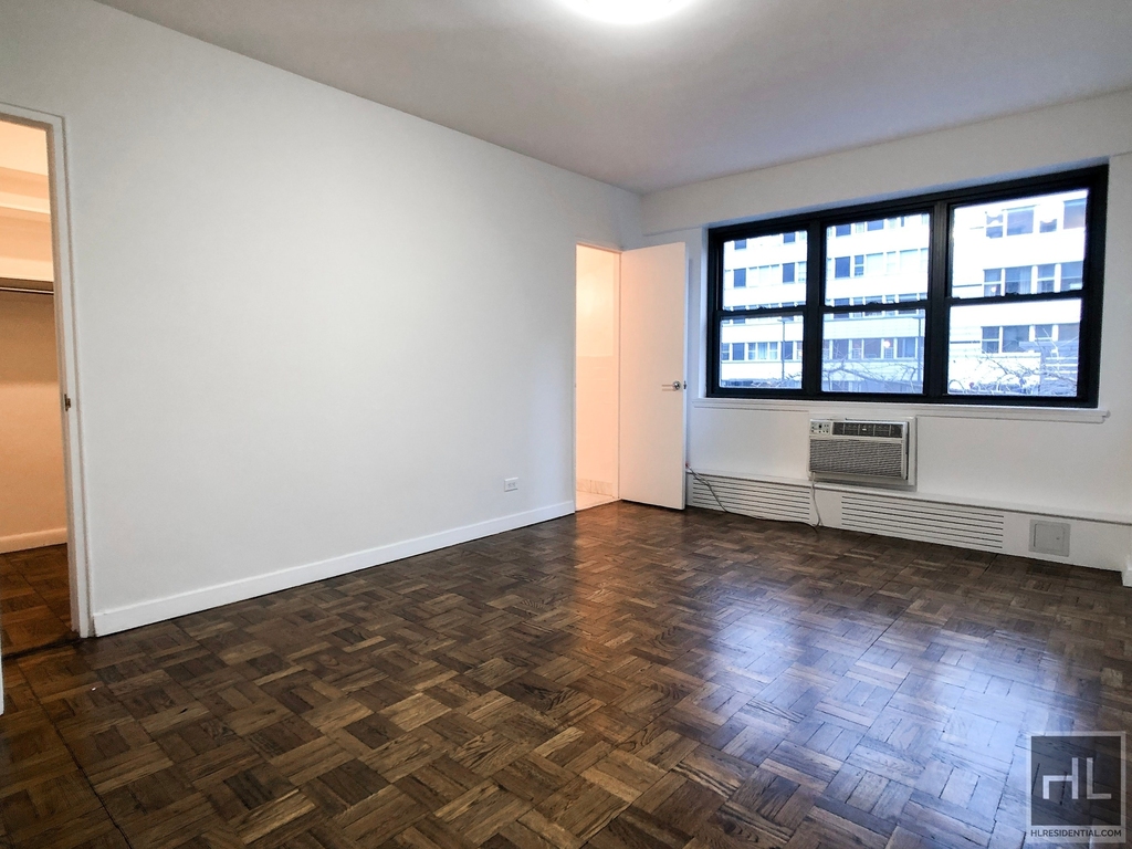 East 69 Street - Photo 0