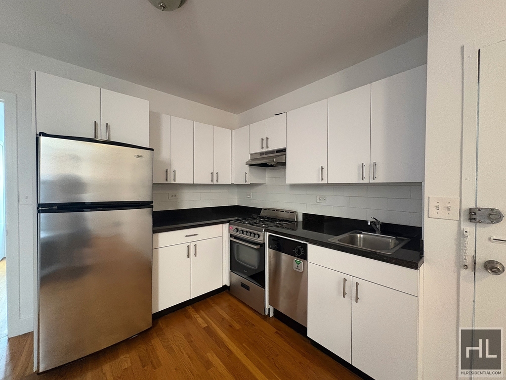 East 87th Street - Photo 2