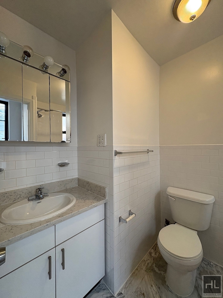 East 87th Street - Photo 3