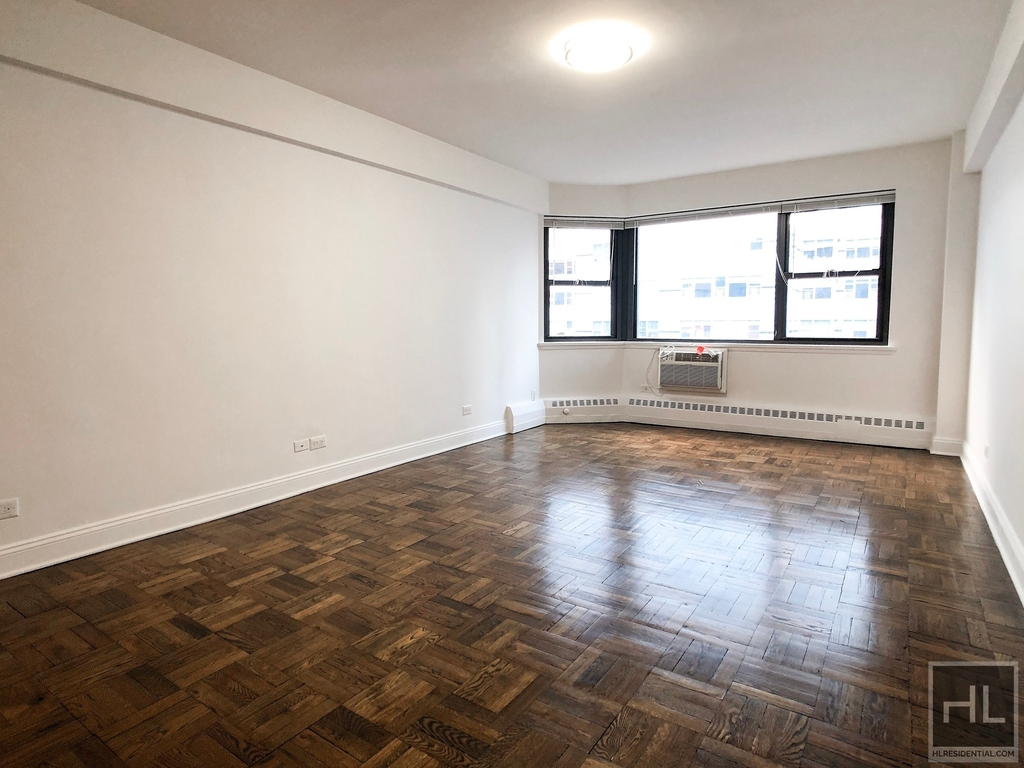 East 69 Street - Photo 0