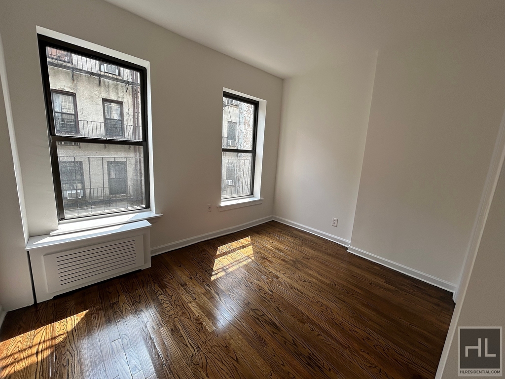 East 89th Street - Photo 0
