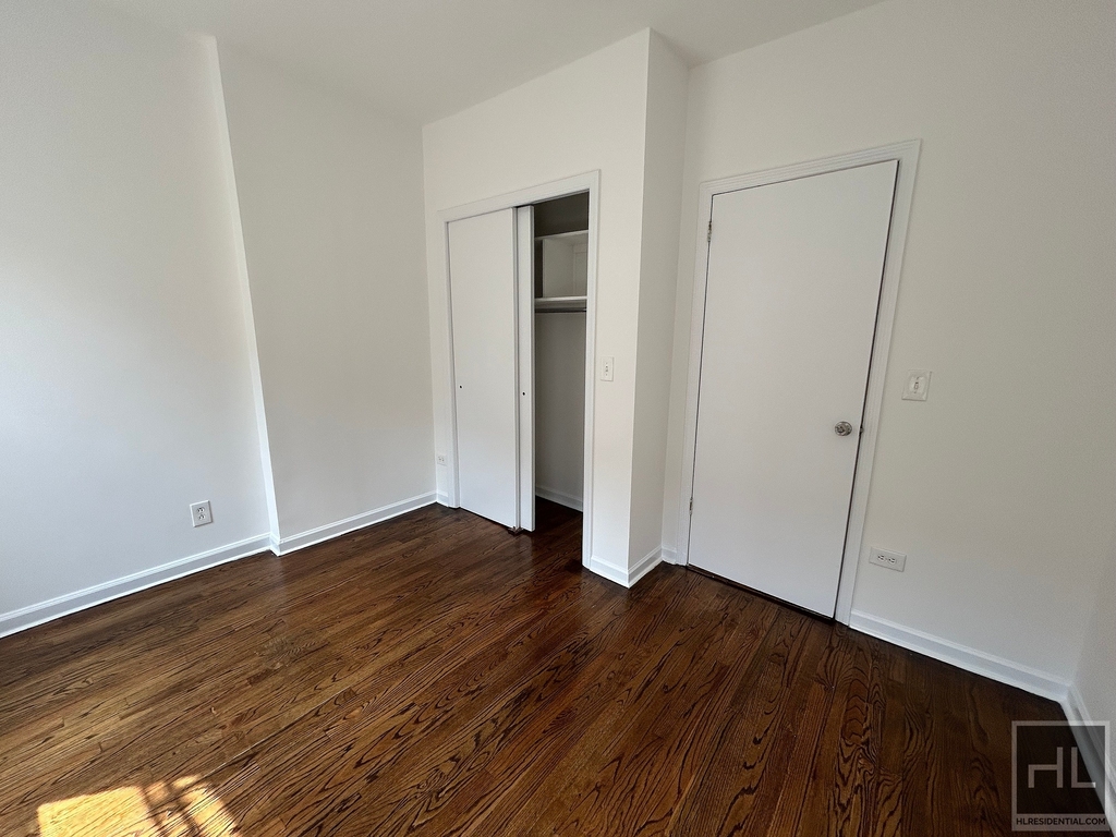 East 89th Street - Photo 2