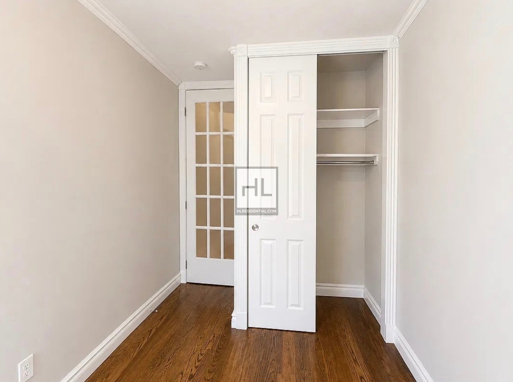 West 14 Street - Photo 6