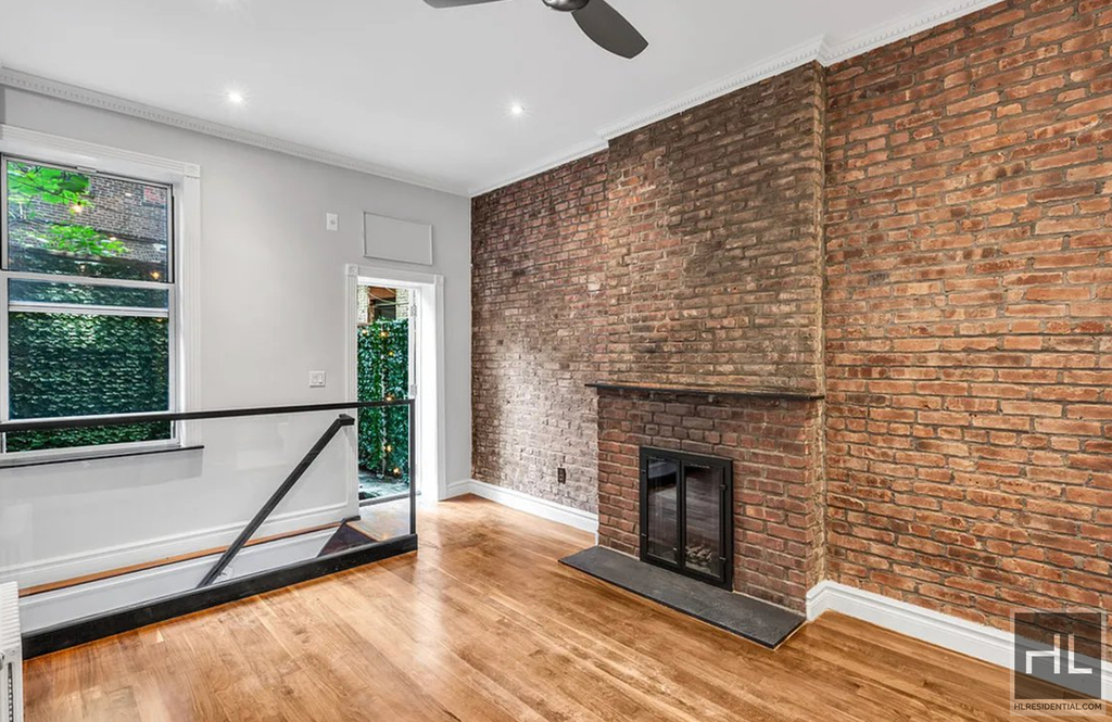 Hudson St - Photo 5