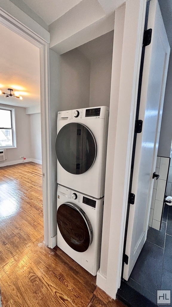 East 58 Street - Photo 7
