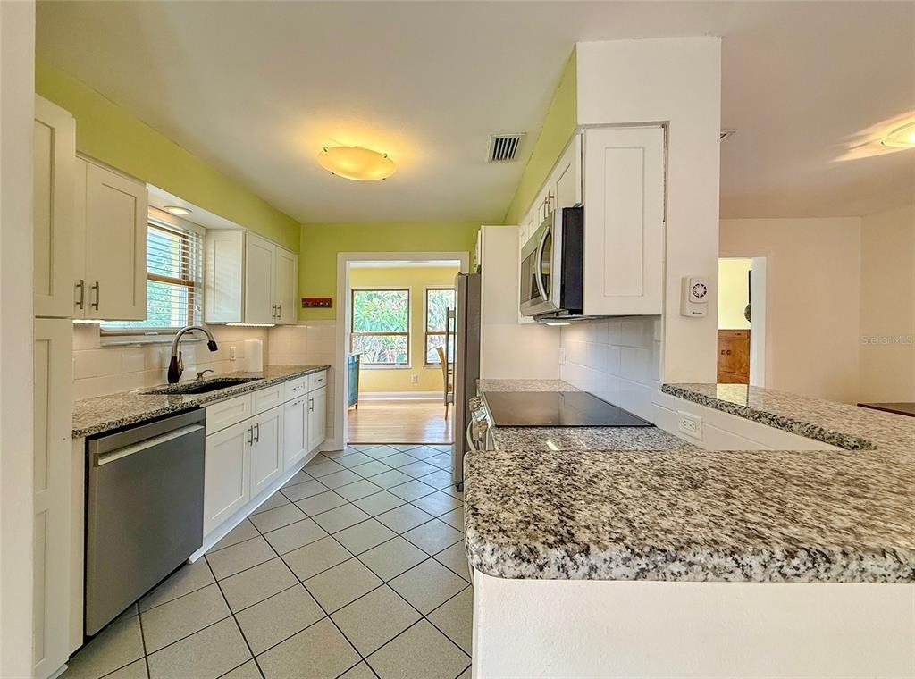 237 20th Avenue Se - Photo 20