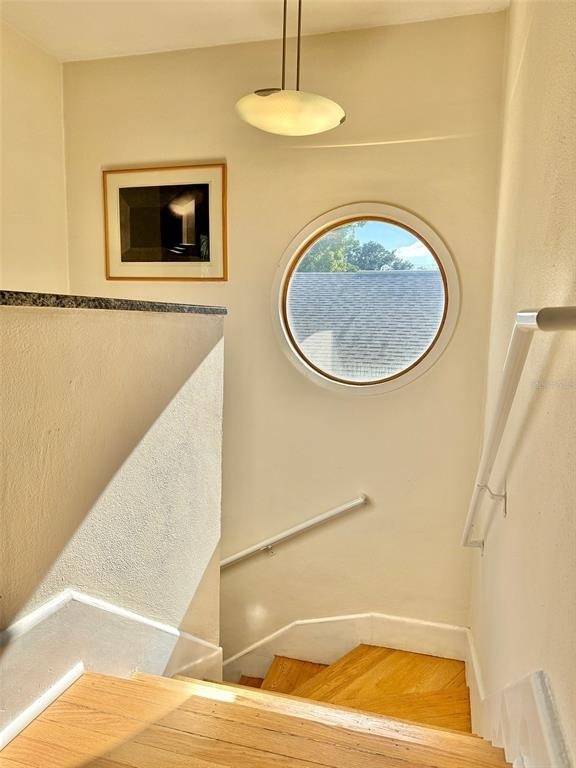237 20th Avenue Se - Photo 17