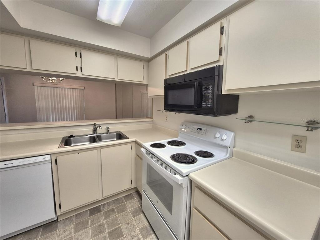 3025 Bonaventure Circle - Photo 9