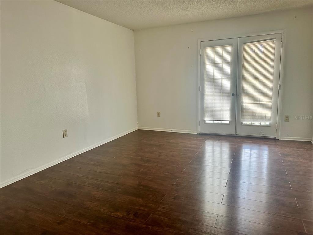 3992 Versailles Drive - Photo 4