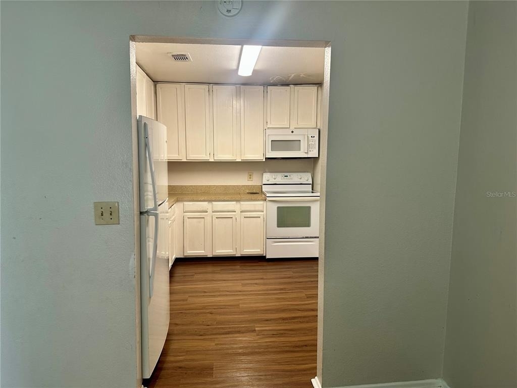 3992 Versailles Drive - Photo 2