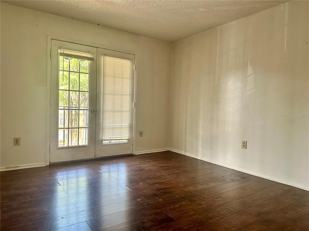 3992 Versailles Drive - Photo 3