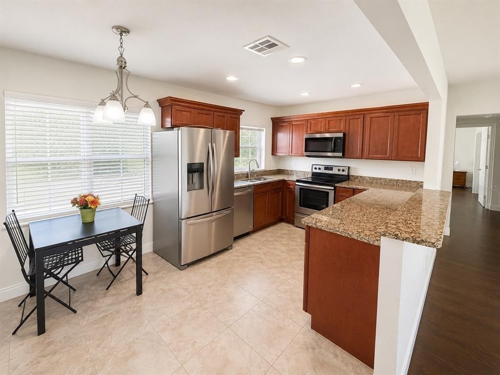 616 Ellendale Drive - Photo 5